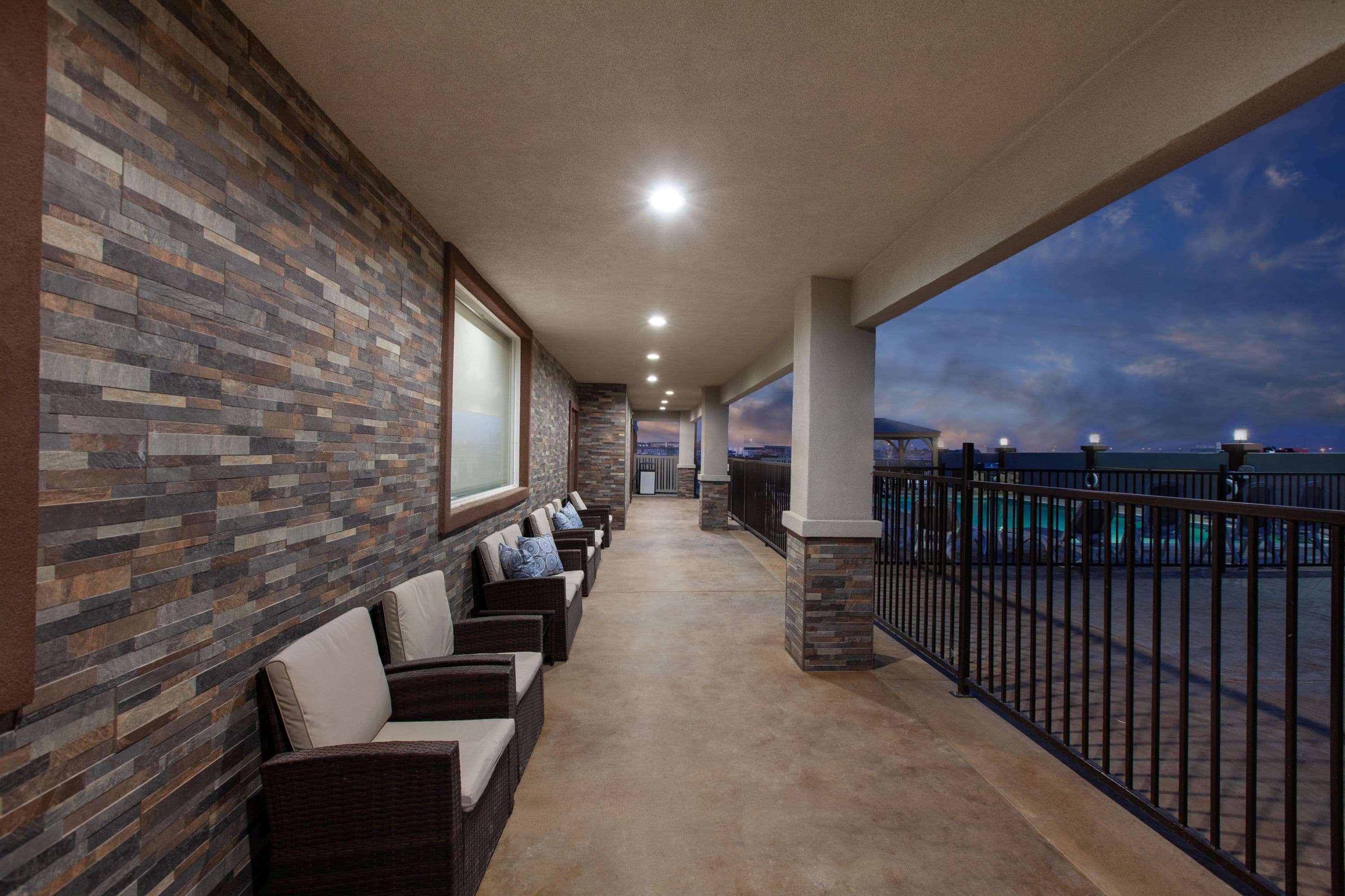 Hawthorn Extended Stay By Wyndham Oděsa Exteriér fotografie